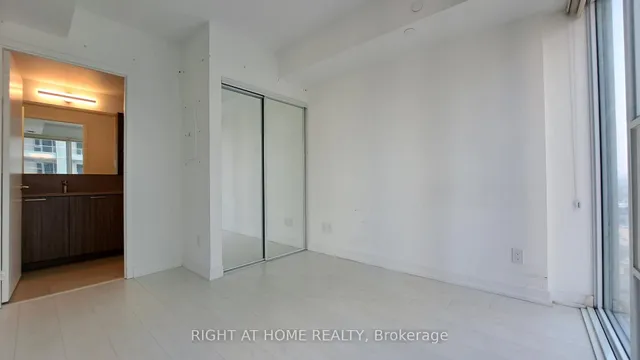 Additional image 21 of 19 Western Battery Rd Unit 1902