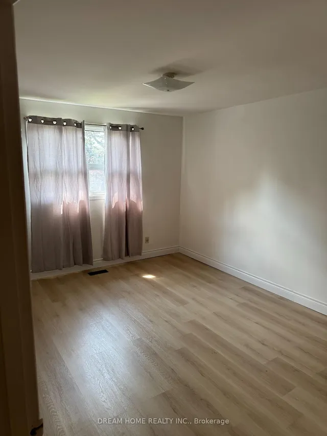 Additional image 22 of 22 Beethoven Crt