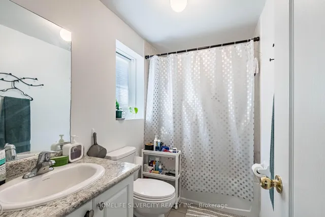 Additional image 43 of 42 Cookview Dr