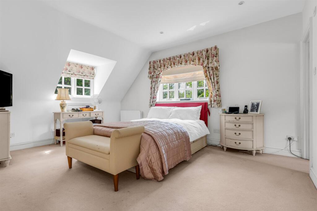 Additional image 4 of Danesbury Park Road, Welwyn