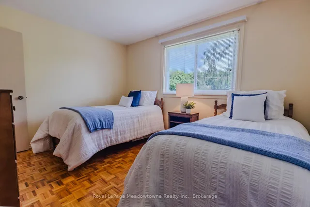 Additional image 24 of 840 Cedarbrae Ave