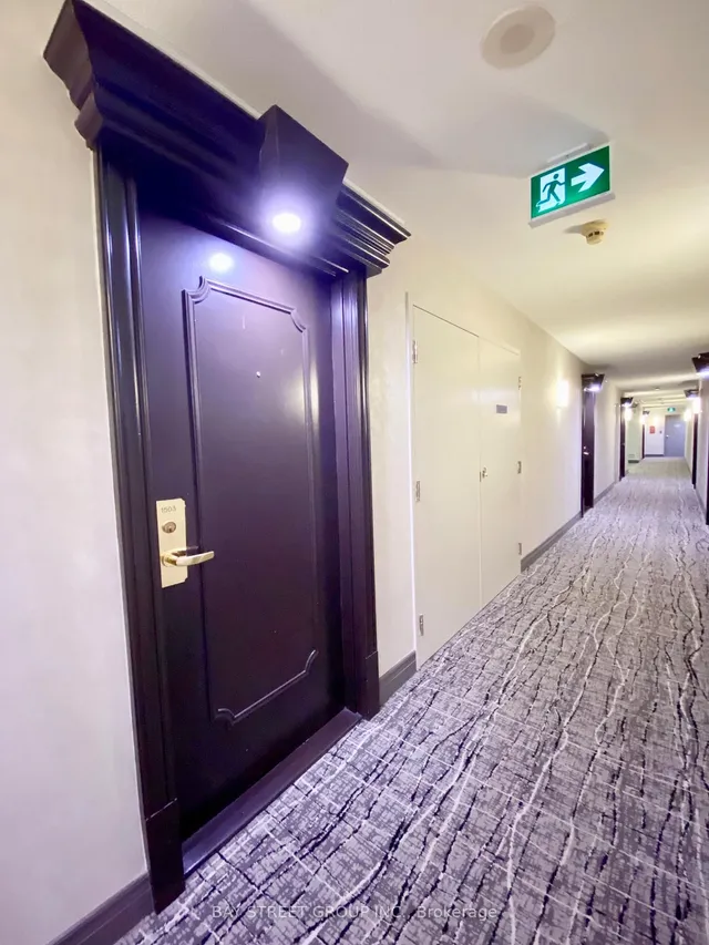 Additional image 4 of 889 Bay St Unit 1503