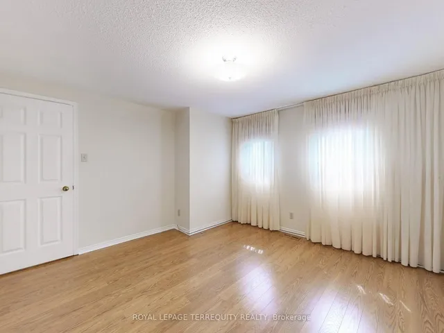 Additional image 17 of 4 Mowat Crt