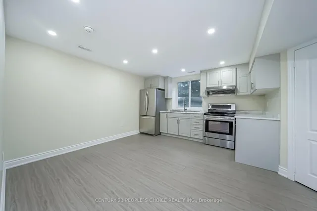Additional image 9 of 26 Chestermere Cres