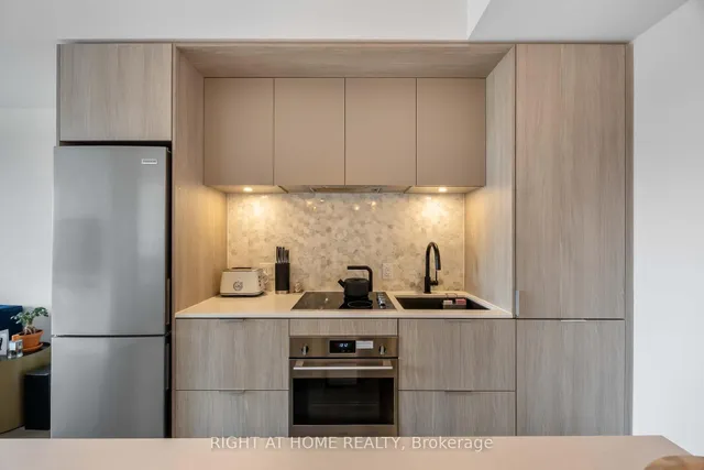 Additional image 6 of 130 River St Unit 601