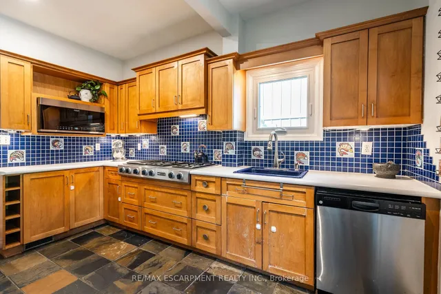 Additional image 6 of 35 Mountain Ave