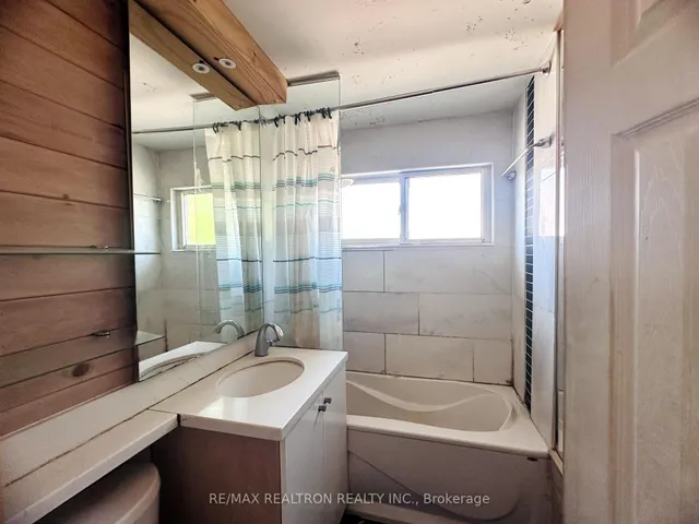 Additional image 7 of 11 Templeton Crt