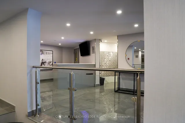 Additional image 8 of 10 Edgecliff Gfwy Unit 617