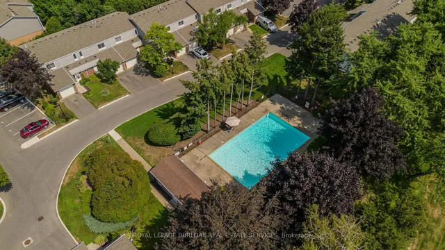 Additional image 8 of 447 Woodview Rd Unit 3