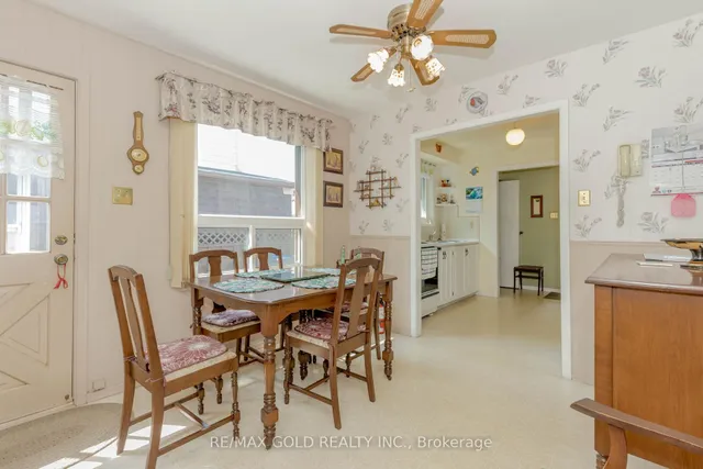 Additional image 16 of 31 Fallingdale Cres