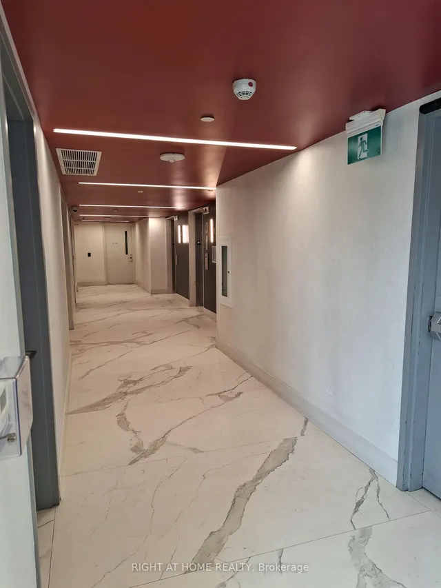 Additional image 33 of 38 Monte Kwinter Crt Unit 425