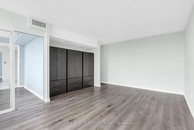 Additional image 27 of 21 Markbrook Lane Unit 306