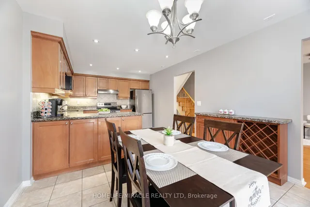 Additional image 19 of 83 Mondeo Dr Unit 32