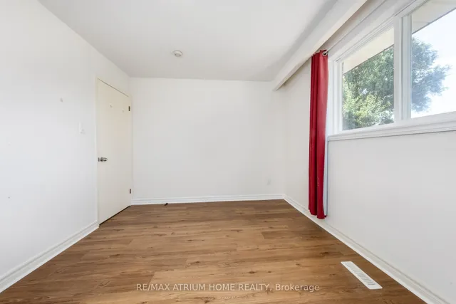 Additional image 28 of 37 Warfield Dr