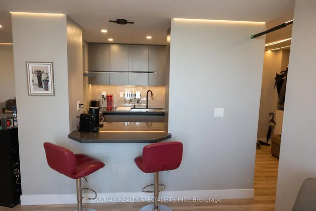 Additional image 3 of 222 Jackson St Unit 802