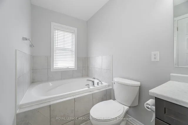 Additional image 24 of 2 Lothbury Dr