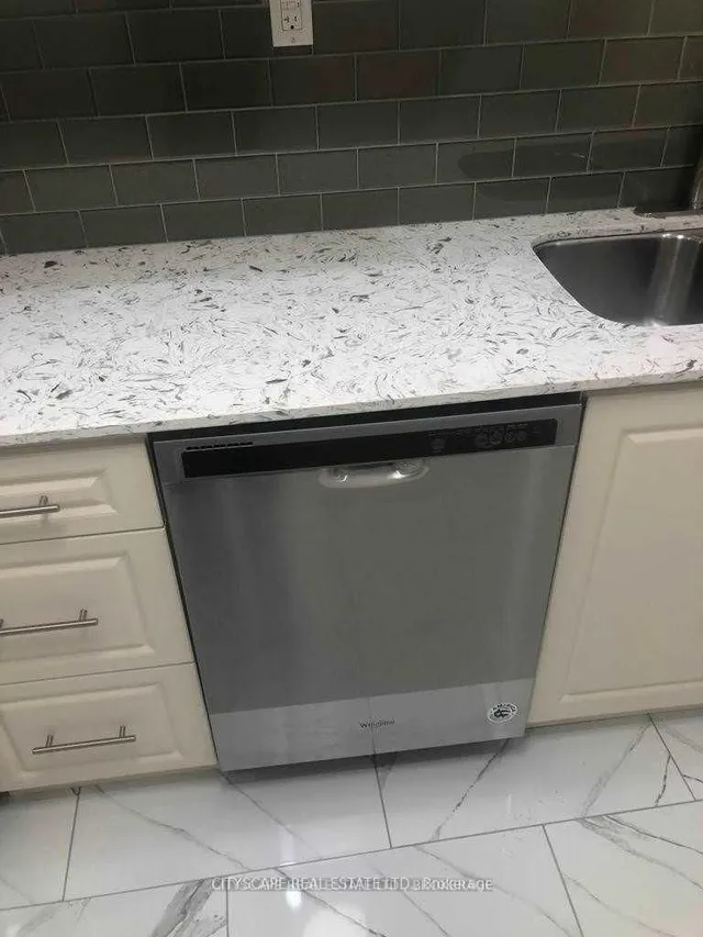 Additional image 25 of 1360 Whitney Terr