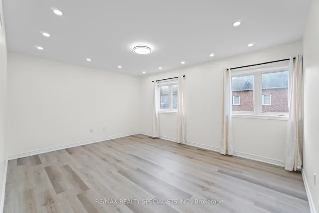 Additional image 21 of 16 Banks Dr