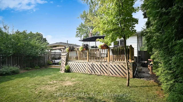 Additional image 39 of 641 Glen Moor Cres