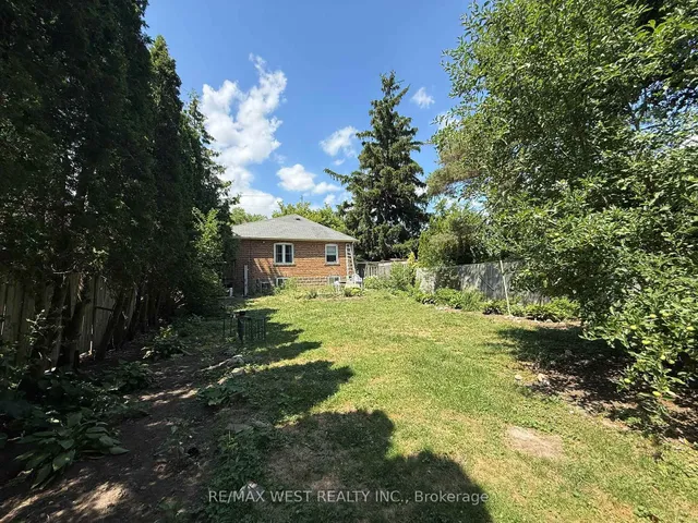 Additional image 9 of 218 Burnhamthorpe Rd