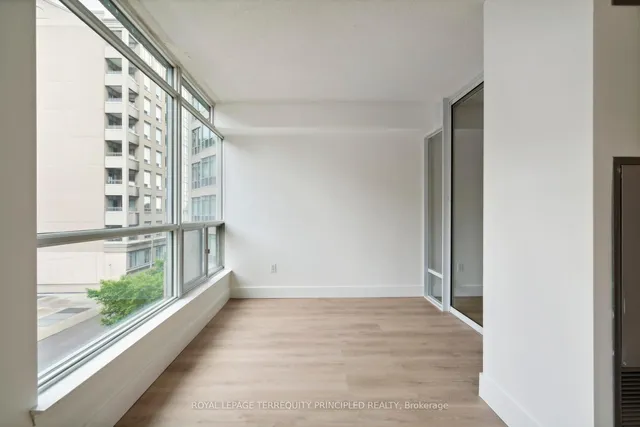 Additional image 23 of 942 Yonge St Unit 418