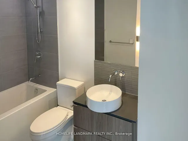 Additional image 8 of 161 Roehampton Ave Unit 3901