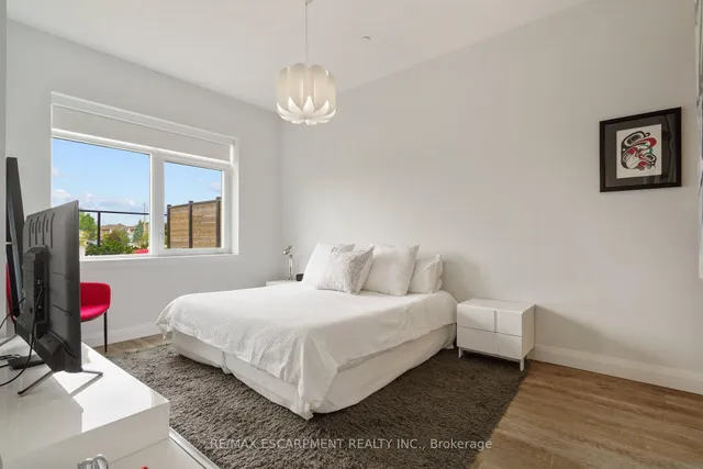 Additional image 22 of 1 Redfern Ave Unit 127