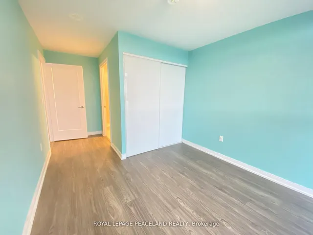 Additional image 18 of 225 Village Green Sq Unit 410