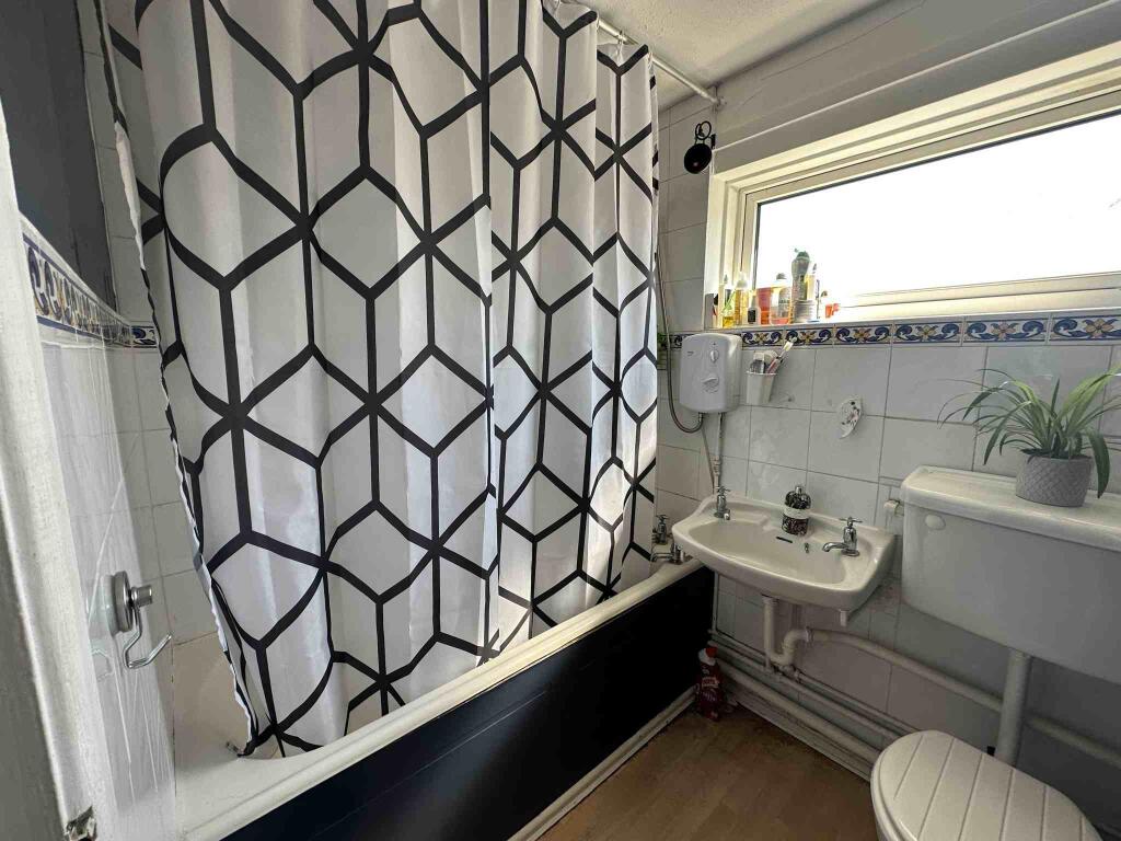 Additional image 7 of Leahurst Crescent, Harborne