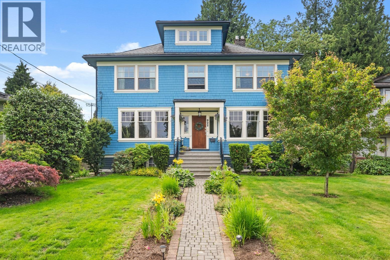 922 FIFTH STREET|New Westminster, British Columbia V3L2Y4