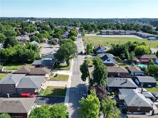 Additional image 40 of 109 Warren Ave