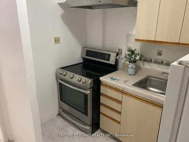 Additional image 11 of 4064 Lawrence Ave Unit 210