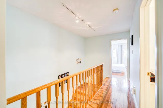 Additional image 22 of 177 Roxanne Cres