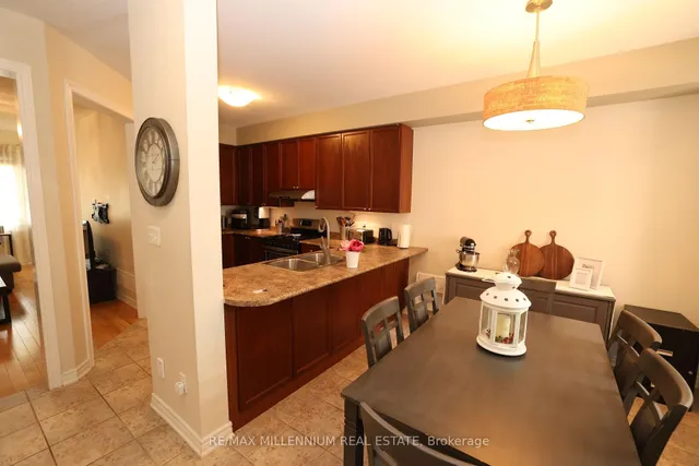 Additional image 9 of 1015 Galeway Blvd Unit 5