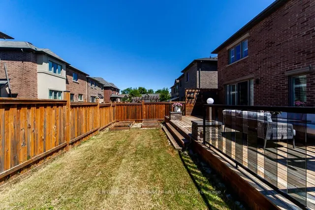 Additional image 46 of 70 Prairie Creek Cres