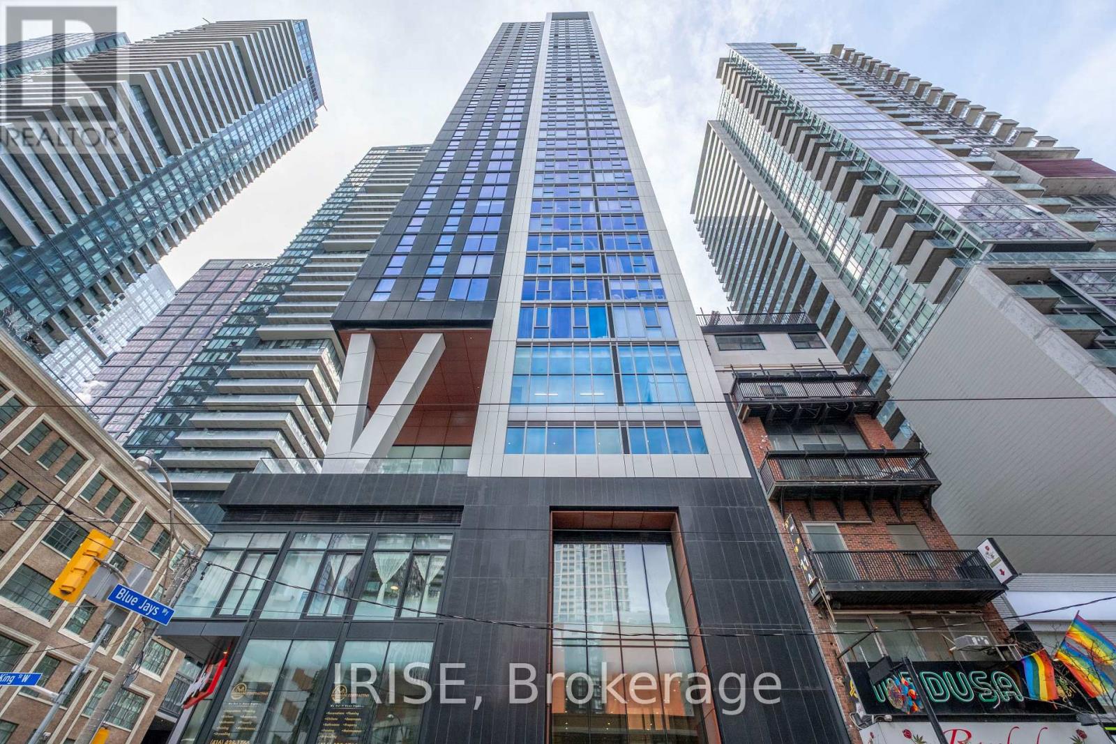 Property image for 1702 - 357 KING STREET W|Toronto (Waterfront Communities), Ontario M5V0S7