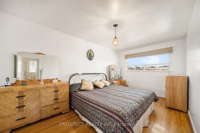 Additional image 16 of 8 Sonnet Crt