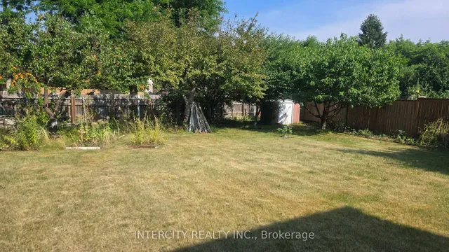 Additional image 15 of 49 Mossbrook Cres