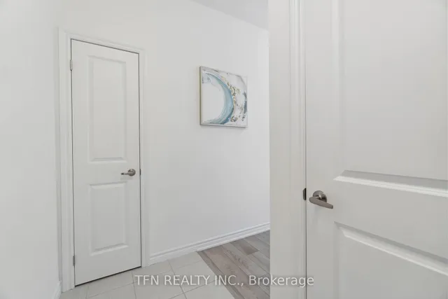 Additional image 11 of 460 Dundas St Unit 121