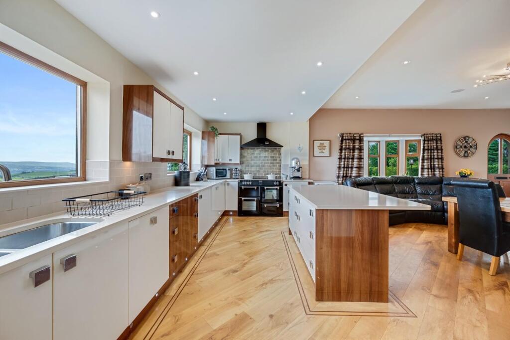 Additional image 37 of Halifax Road, Briercliffe, Burnley