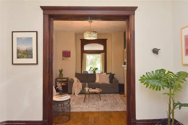 Additional image 8 of 293 Charlton Ave