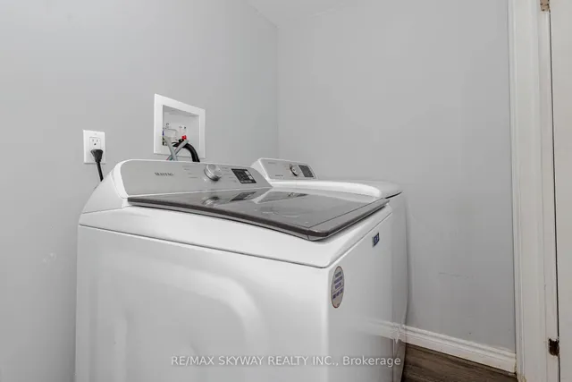 Additional image 32 of 3285 Lansdown Dr