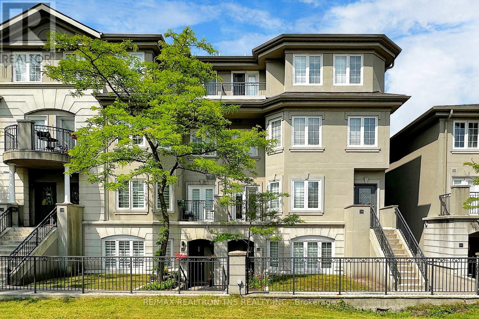 C11 - 108 FINCH AVENUE W|Toronto (Newtonbrook West), Ontario M2N6W6