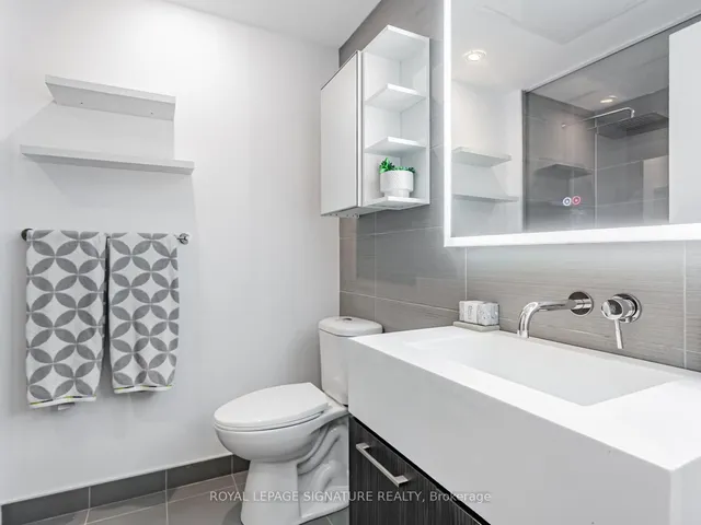 Additional image 24 of 560 King St Unit 418