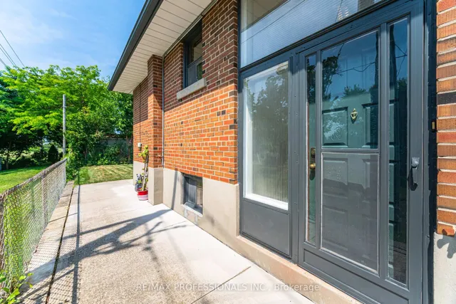 Additional image 47 of 718 Royal York Rd