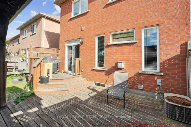 Additional image 31 of 70 Moore Cres