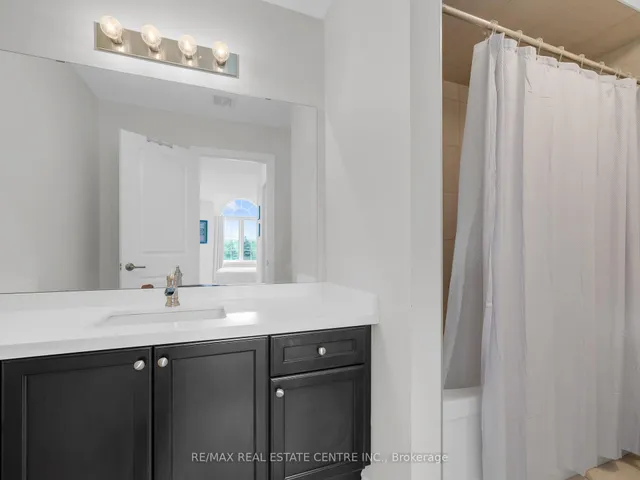 Additional image 26 of 99 Penny Lane