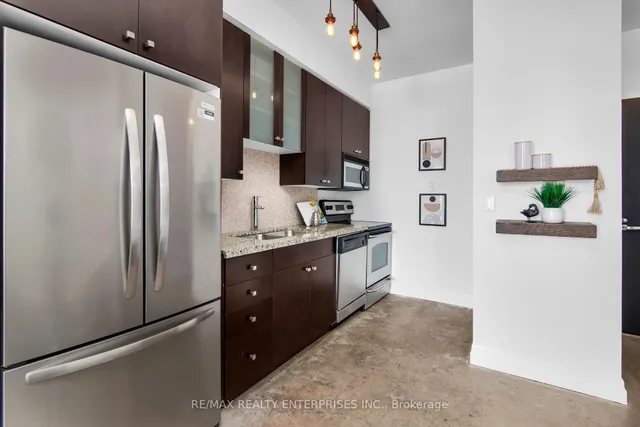 Additional image 12 of 1005 King St Unit 913