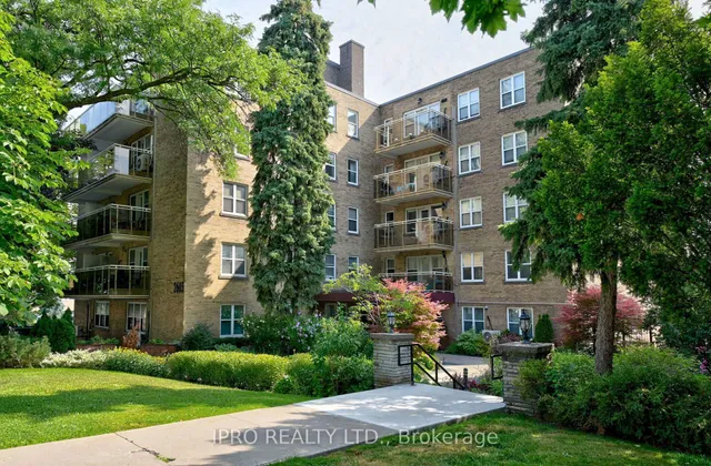 2603 Bathurst St Unit 101