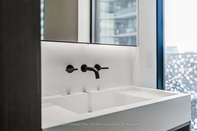 Additional image 19 of 55 Charles St Unit 2206